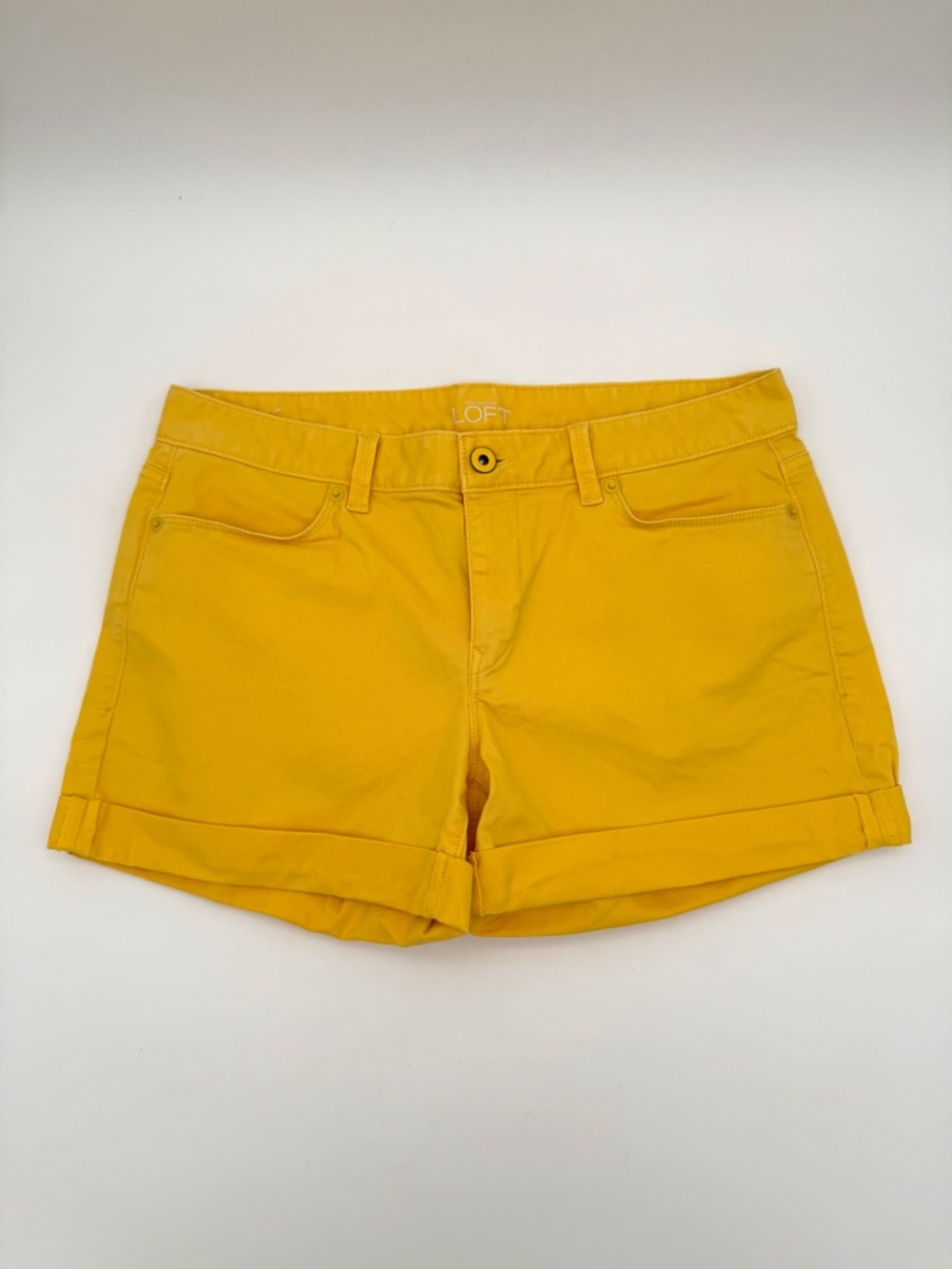 NWOT New Loft Women's Cotton Shorts Size 6 Soft Yellow Button